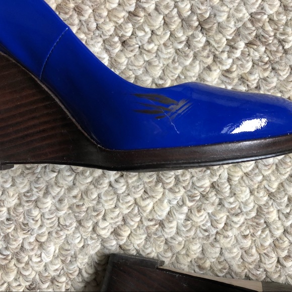 Statement Wedge - Picture 3 of 5